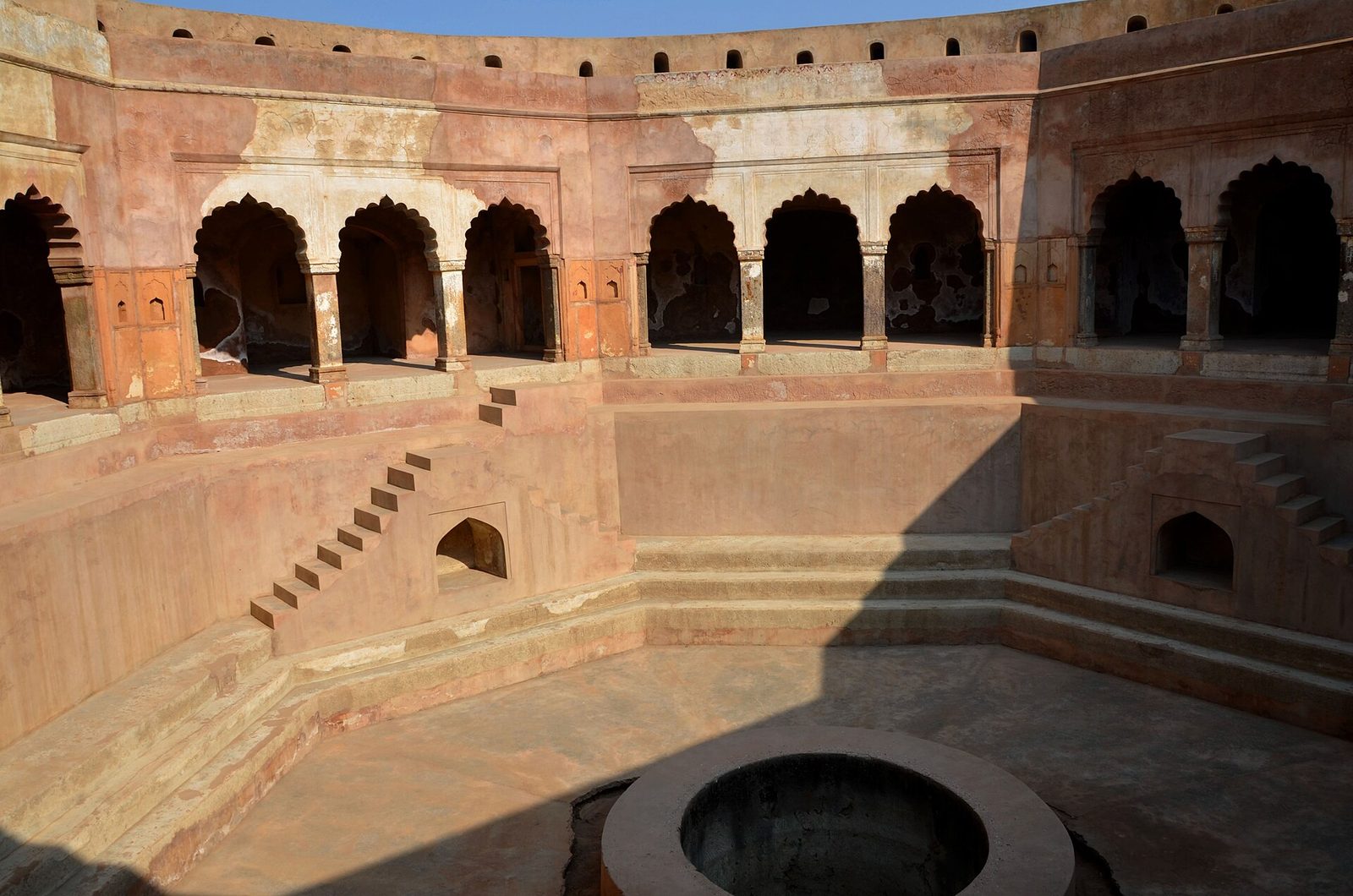 Baoli Ghaus Ali Shah, Farrukhnagar