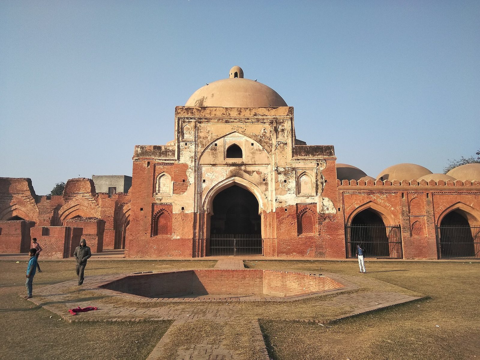 Near Kabuli Bagh Mosque