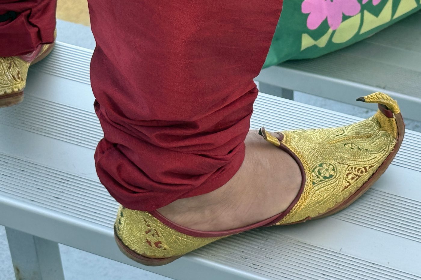 Rewari Zari-Tilla Embroidered Leather Jutti